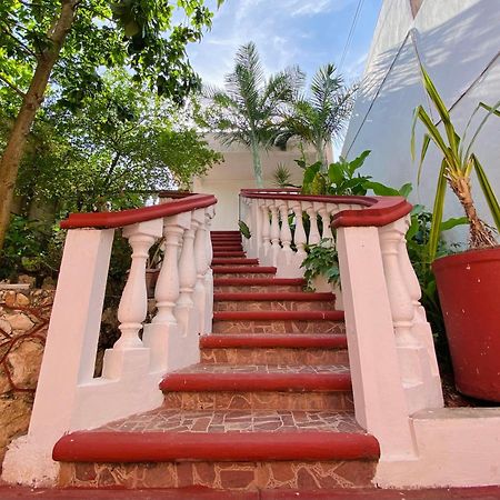 Alena Hostal Valladolid  Dış mekan fotoğraf