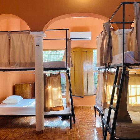 Alena Hostal Valladolid  Dış mekan fotoğraf
