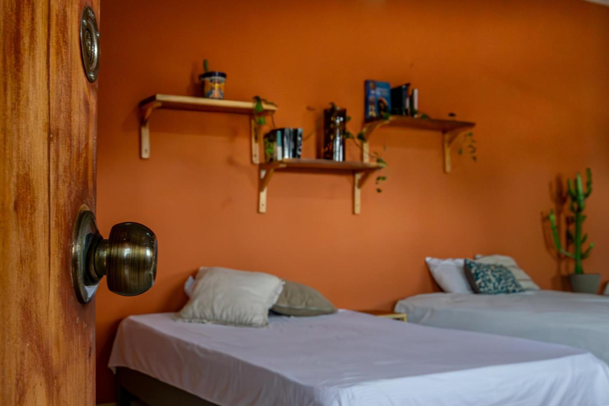 Alena Hostal Valladolid  Dış mekan fotoğraf